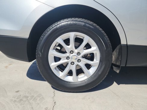 Used 2020 Chevrolet Equinox LS w/ LS Convenience Package image 11