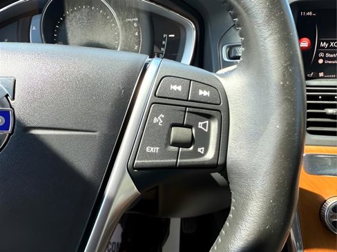 Used 2017 Volvo XC60 T5 Inscription w/ Preferred Option Package image 17
