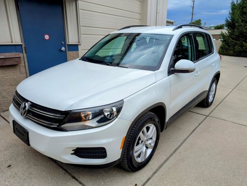Used 2016 Volkswagen Tiguan S image 1
