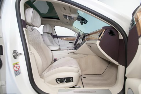 Used 2021 Bentley Flying Spur W12 image 55