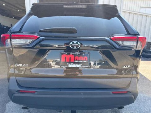Used 2020 Toyota RAV4 XLE image 6