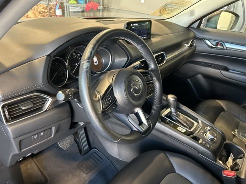 Used 2019 MAZDA CX-5 Touring image 2