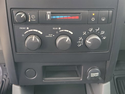 Used 2006 Dodge Durango SXT image 21