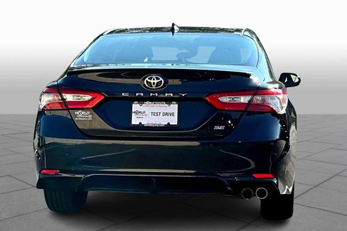 Used 2019 Toyota Camry SE image 4