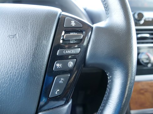 Used 2023 Nissan Armada SL w/ Captain's Chairs Package image 24