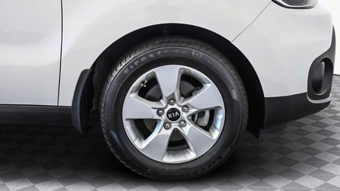 Used 2018 Kia Soul image 27