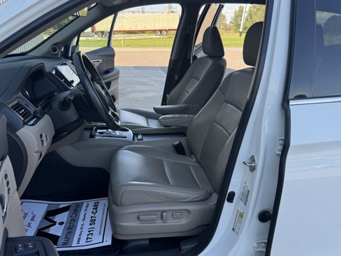 Used 2020 Honda Pilot Touring image 32