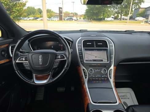 Used 2020 Lincoln Nautilus Reserve image 12