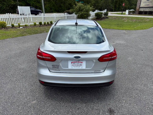Used 2015 Ford Focus SE image 5