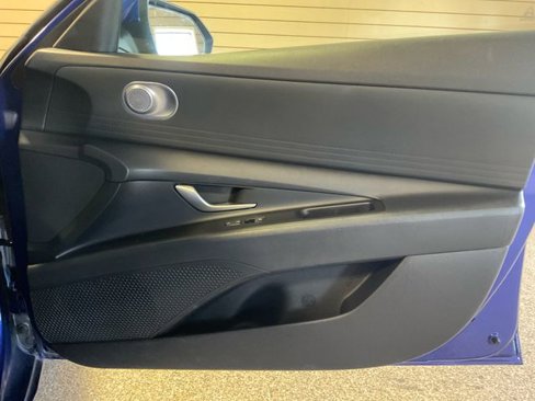 Used 2023 Hyundai Elantra SEL image 20