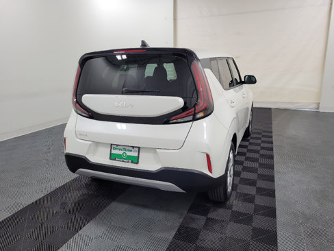 Used 2023 Kia Soul LX w/ LX Technology Package image 9