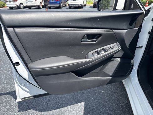 Used 2024 Nissan Sentra S image 9