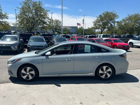Used 2016 Hyundai Sonata Limited w/ Option Group 02 image 7