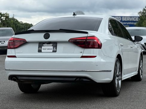Used 2018 Volkswagen Passat 2.0T R-Line image 5