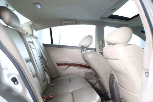 Used 2005 Nissan Maxima 3.5 SL w/ (T05) Navigation System Pkg image 3