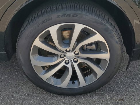Used 2024 Land Rover Discovery Sport S image 5
