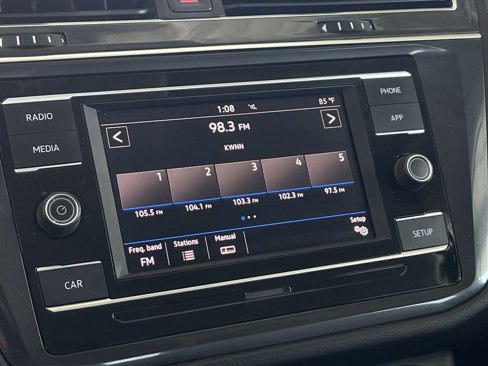 Used 2018 Volkswagen Tiguan S image 13
