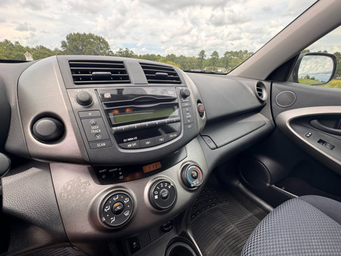 Used 2006 Toyota RAV4 4WD image 23