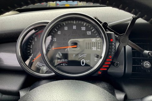 Used 2017 MINI Cooper 2-Door Hardtop image 12