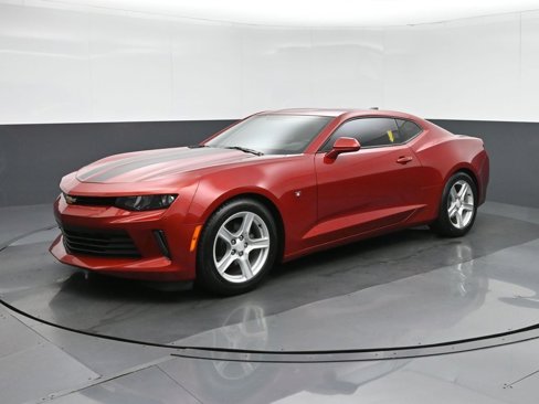 Used 2017 Chevrolet Camaro LS image 3