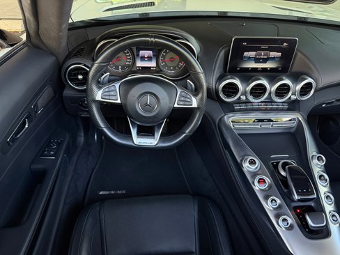 Used 2018 Mercedes-Benz AMG GT Roadster image 37