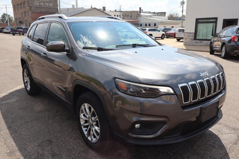 Used 2019 Jeep Cherokee Latitude Plus w/ Cold Weather Group image 2
