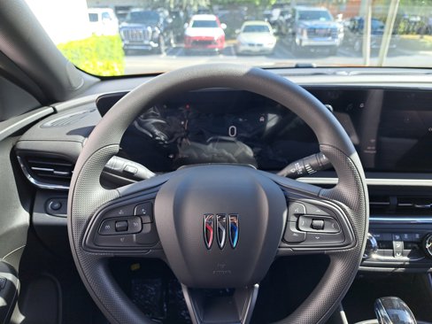 New 2025 Buick Envista Preferred image 23