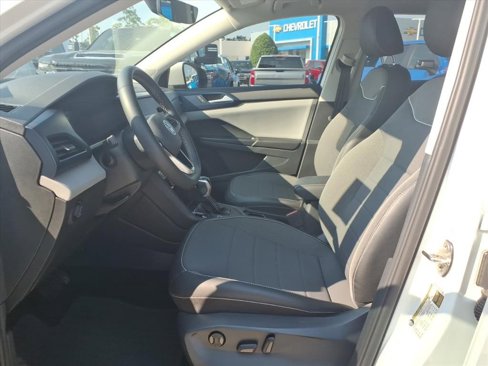 Used 2023 Volkswagen Taos SE image 19