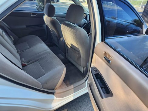 Used 2005 Toyota Camry LE image 15