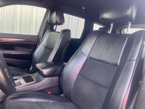 Used 2020 Jeep Grand Cherokee Altitude image 18