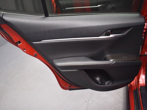 Used 2023 Toyota Camry XSE image 16