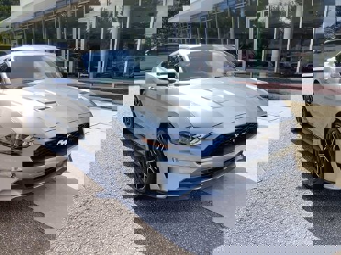 Used 2020 Ford Mustang Premium image 2