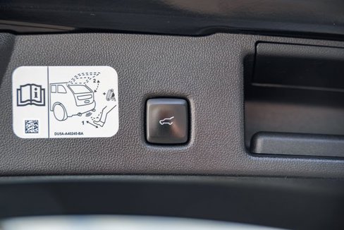 Used 2020 Ford Escape SEL image 15