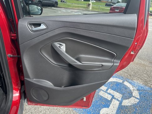 Used 2013 Ford Escape SE image 46