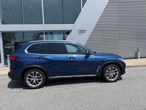 Used 2020 BMW X5 xDrive40i w/ Executive Package image 18