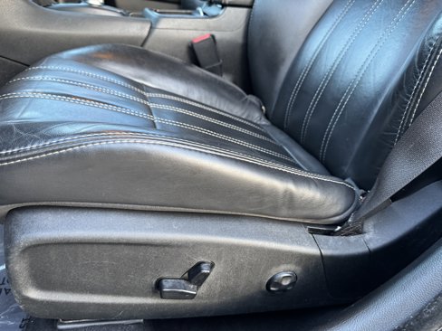 Used 2019 Chrysler 300 S image 13