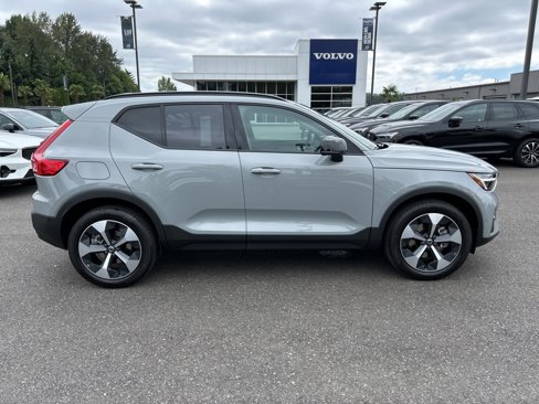 New 2026 Volvo XC40 B5 Plus w/ Protection Package Premier image 9