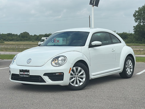 Used 2019 Volkswagen Beetle 2.0T S image 2