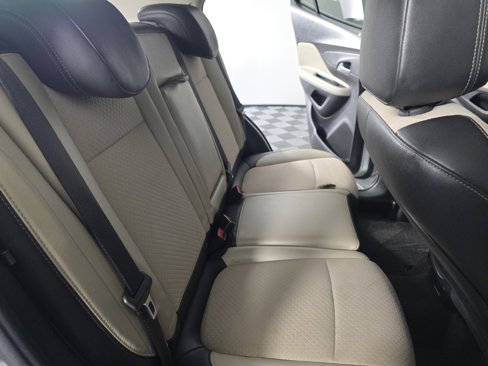 Used 2021 Buick Encore Preferred image 31