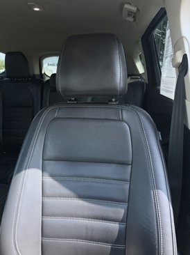 Used 2017 Ford Escape Titanium image 14