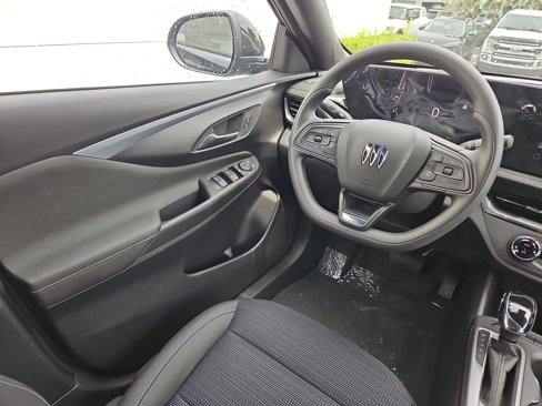 New 2025 Buick Envista Preferred image 10