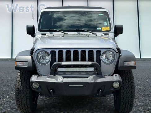 Used 2020 Jeep Gladiator Sport w/ Quick Order Package 24S image 10