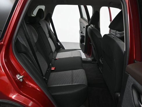 Used 2022 Nissan Rogue SV image 27