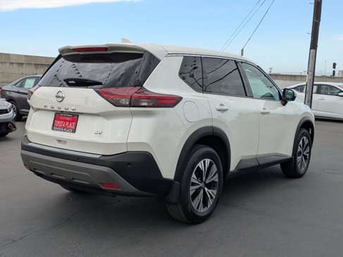 Used 2021 Nissan Rogue SV image 8