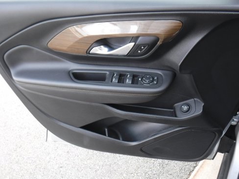Used 2021 GMC Terrain SLE w/ Driver Convenience Package image 13