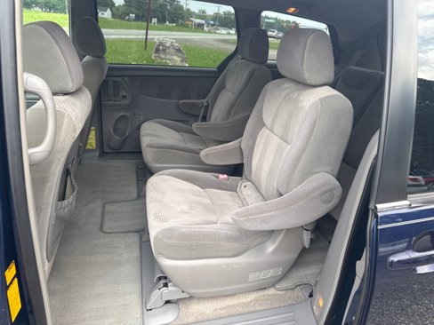 Used 2007 Toyota Sienna CE image 13