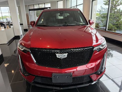 Certified 2021 Cadillac XT6 Sport w/ LPO, ONYX Package image 11