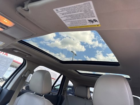 Used 2013 Ford Edge SEL image 8