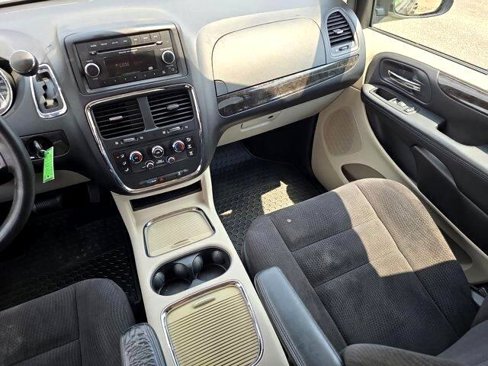 Used 2014 Dodge Grand Caravan SXT image 14