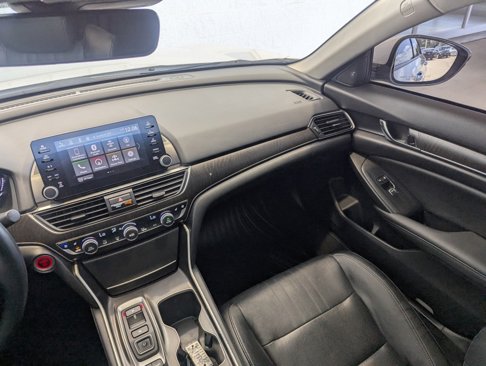 Used 2019 Honda Accord Touring image 32